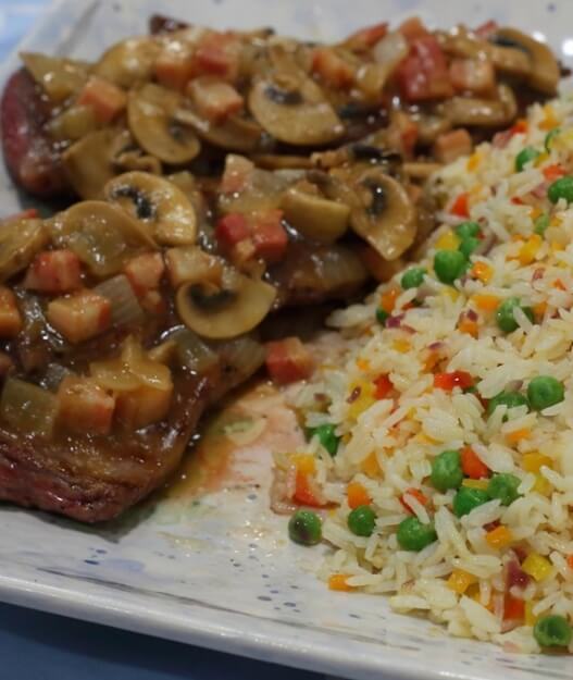 Churrasco Gourmet con Salsa de Champiñones