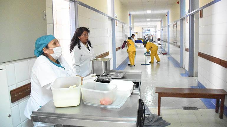 Hospitales requieres cocineras